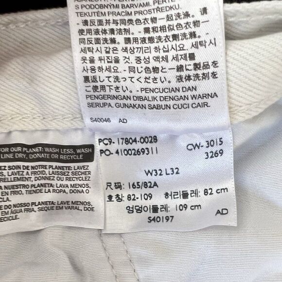 CLEARANCE - Levi's 501 CT White Mid Rise Distressed Button Fly Jeans - Picture 7 of 7